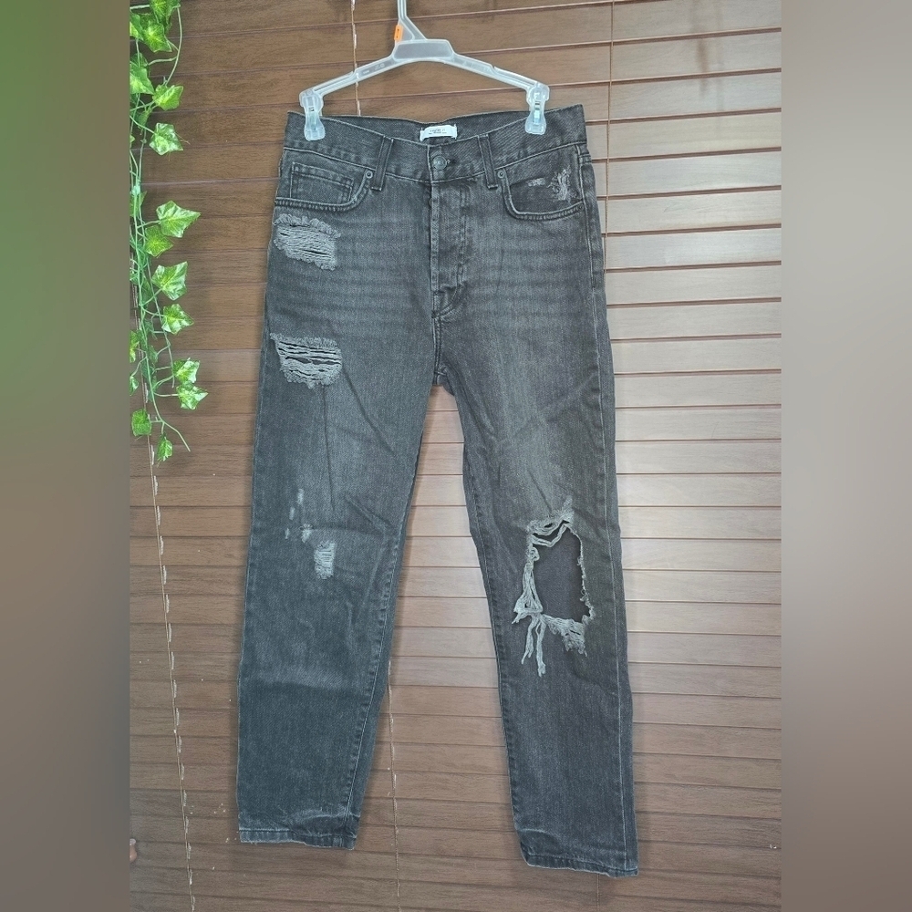 Forever 21 Destroyed Buttonfly Straight Leg High rise Black Jeans Womens Size 27